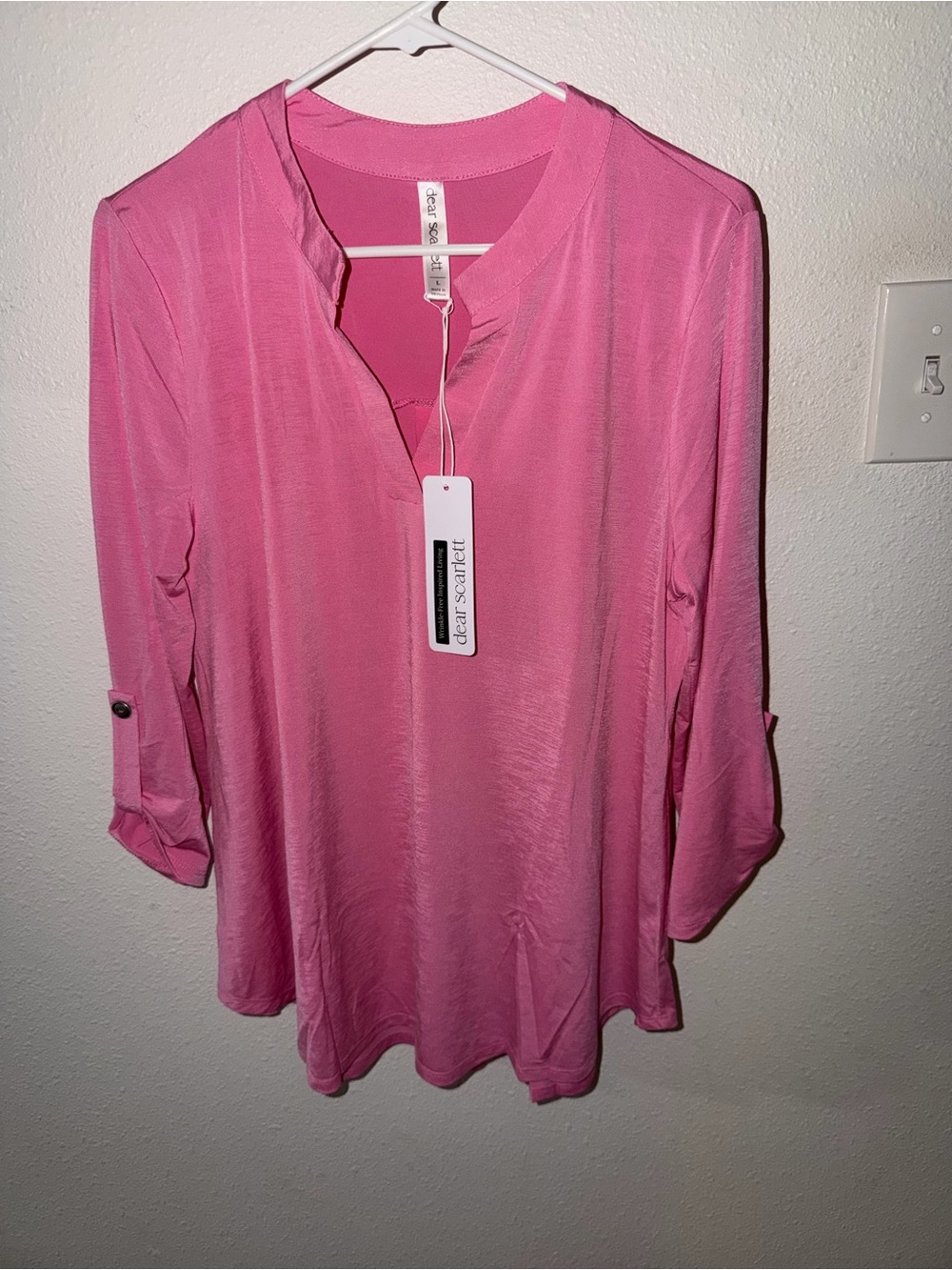 Dear Scarlett Pink Split V-Neck Roll-Tab Sleeve Tunic NWT - Picture 6 of 10